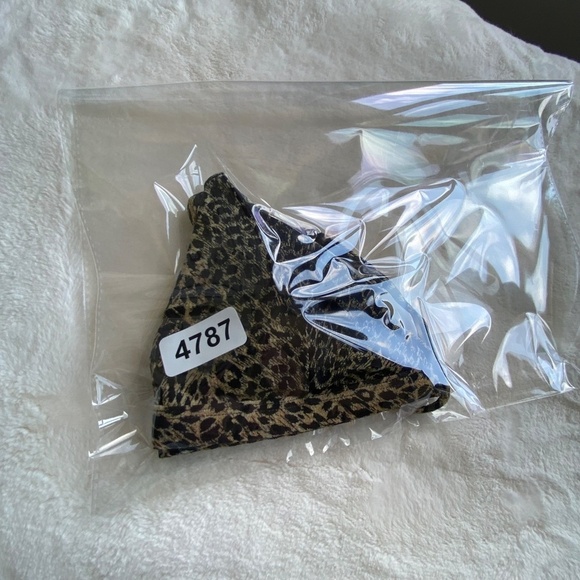 New!Free People Thrills Animal wayward triangle string bikini top 14787 - Picture 12 of 12